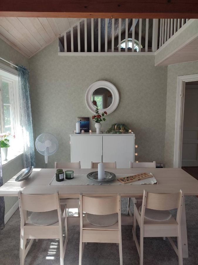Villa I Norrtaelje Екстер'єр фото