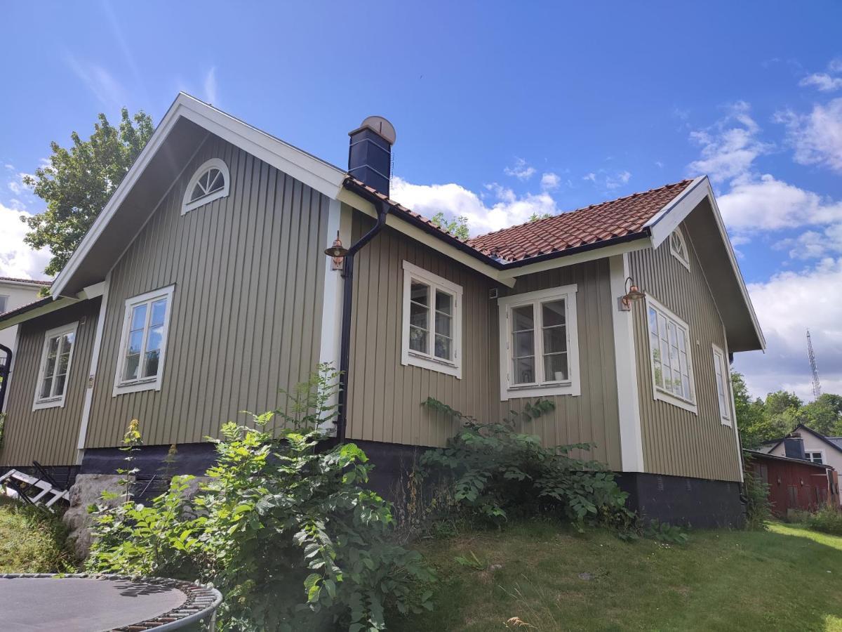 Villa I Norrtaelje Екстер'єр фото